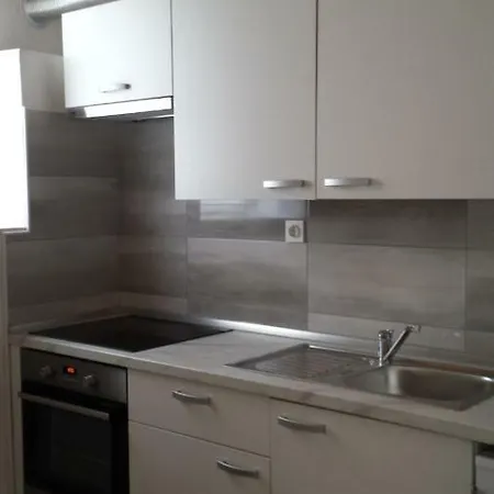 Dinko Apartament *