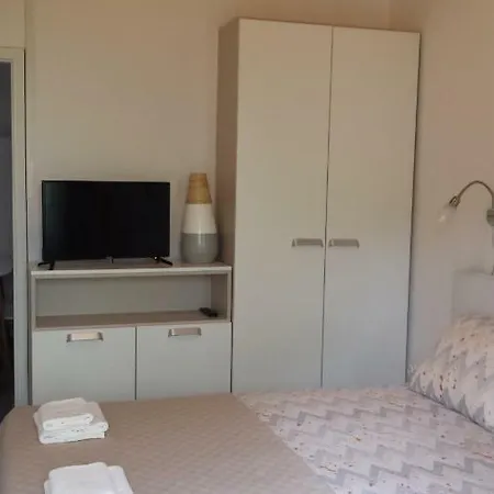 Dinko Apartment *